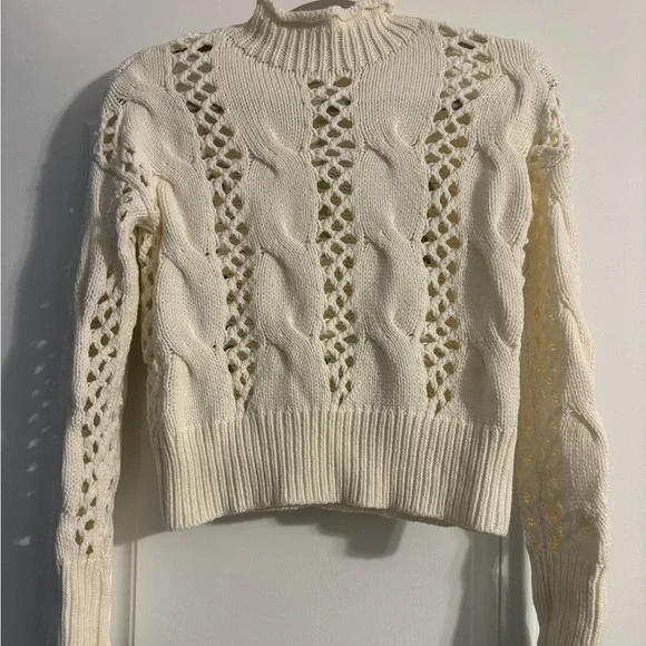 EXPRESS Ivory Cable Knit Sweater - Picture 1 of 4